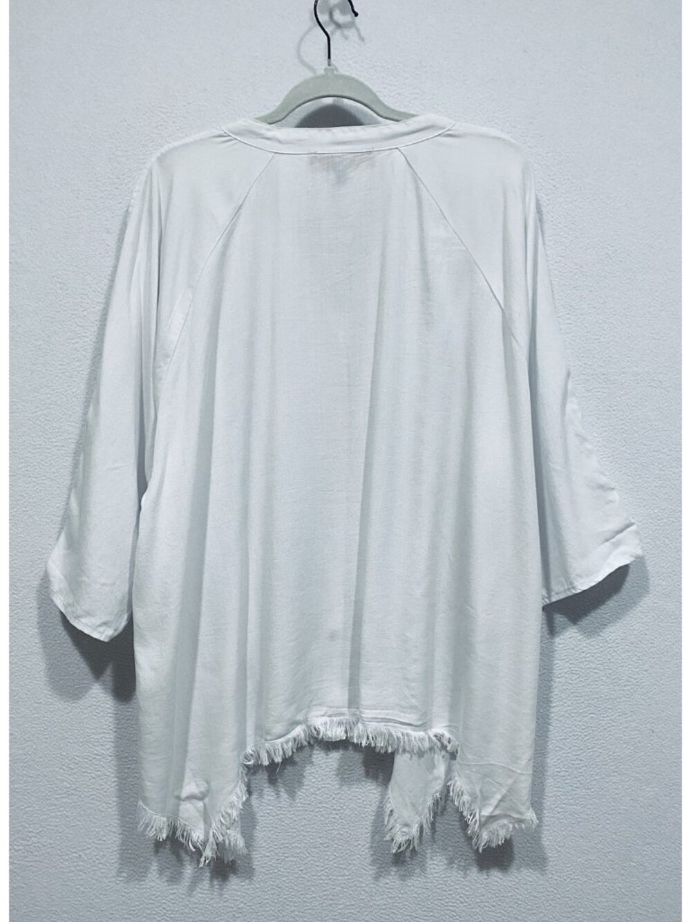 Hester and Orchard Top Womens 1X White Button Up Fringe Hem Tencel Boho Beachy - Picture 4 of 8